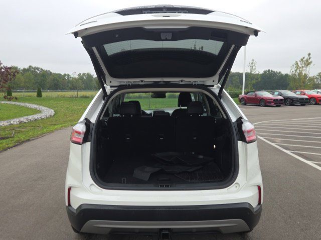 Used 2023 Ford Edge SEL w/ Convenience Package AWD/4WD image 9