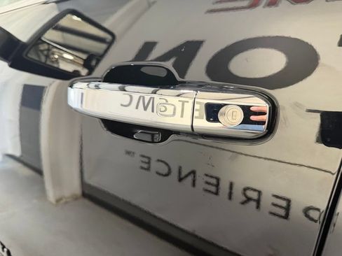 New 2026 GMC Sierra 2500 Denali w/ Denali Reserve Package AWD/4WD image 10