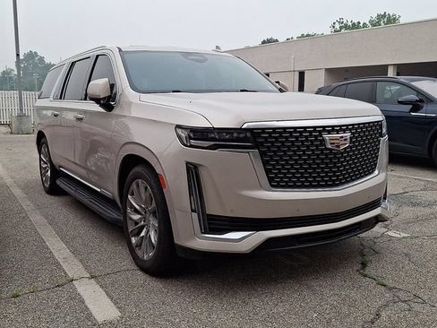 Used 2021 Cadillac Escalade ESV Premium Luxury w/ Driver Assist Tech Package AWD/4WD image 2