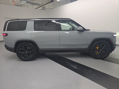 Used 2023 Rivian R1S Adventure AWD/4WD image 6