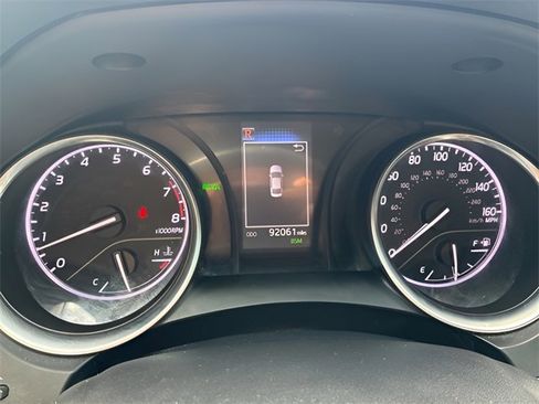 Used 2018 Toyota Camry SE w/ Convenience Package image 27