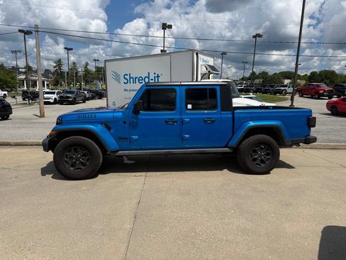 Used 2021 Jeep Gladiator Sport AWD/4WD image 10