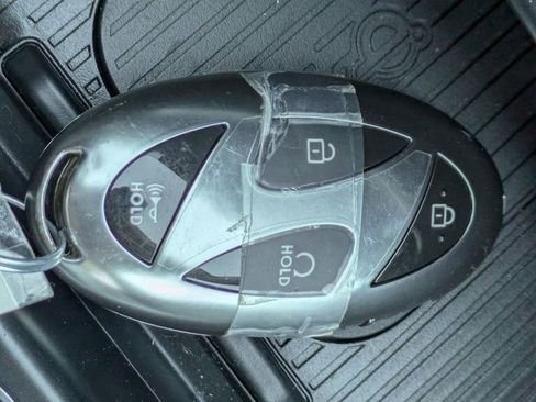 Used 2024 Hyundai Kona Limited image 31