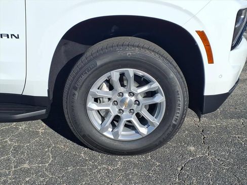 New 2026 Chevrolet Suburban LS RWD image 11