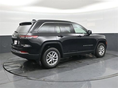 New 2025 Jeep Grand Cherokee Laredo X w/ Luxury Tech Group I image 4