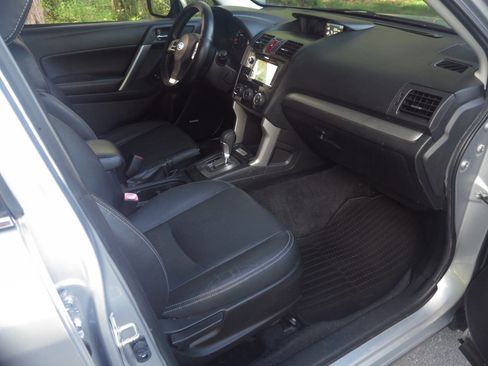 Used 2014 Subaru Forester 2.5i Touring AWD/4WD image 16
