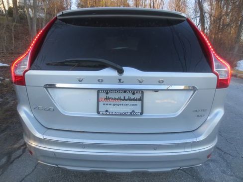 Used 2016 Volvo XC60 T6 image 6