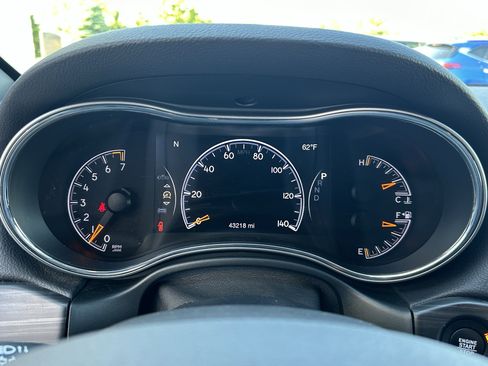 Used 2021 Jeep Grand Cherokee Limited AWD/4WD image 24