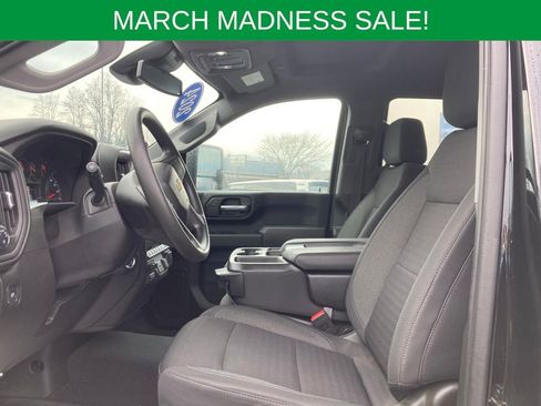 Used 2024 Chevrolet Silverado 2500 Custom w/ Custom Value Package image 9