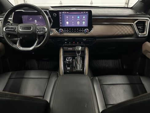 Used 2024 GMC Canyon Denali image 23