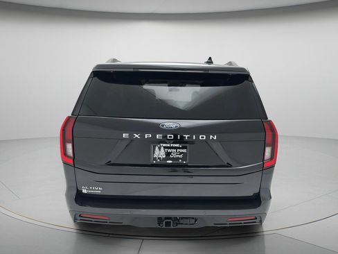 Used 2025 Ford Expedition Active AWD/4WD image 2