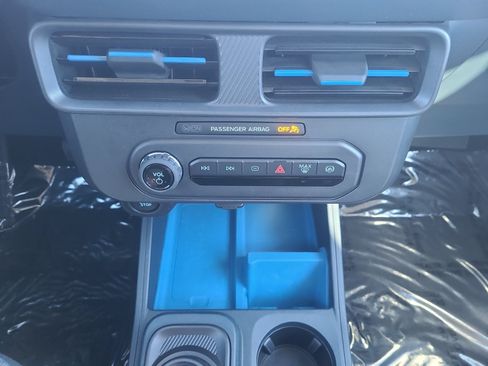 Used 2025 Ford Maverick XLT w/ XLT Luxury Package AWD/4WD image 30