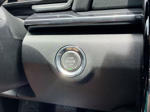 New 2026 GMC Terrain AT4 w/ Technology Package II AWD/4WD image 17
