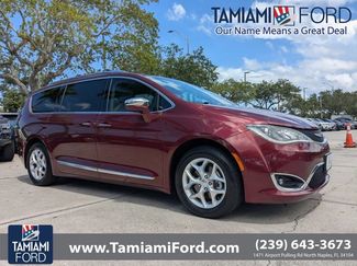Used 2019 Chrysler Pacifica Limited image 1