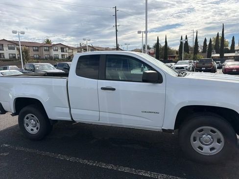 Used 2017 Chevrolet Colorado W/T image 3