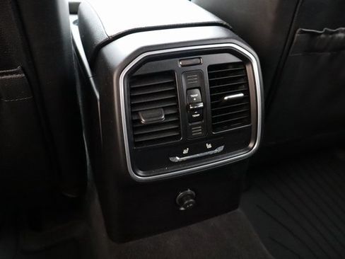 Used 2016 Porsche Macan S image 44