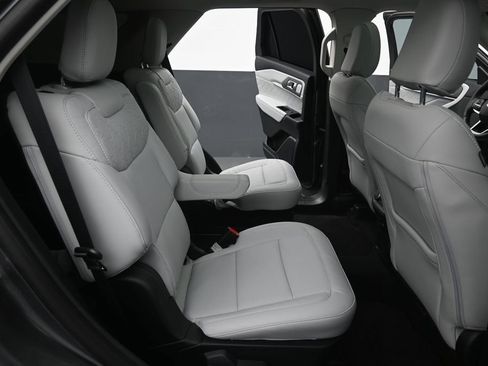 Certified 2025 Ford Explorer Platinum w/ Ultimate Package AWD/4WD image 12