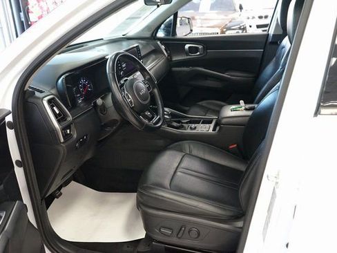 Used 2022 Kia Sorento S image 26