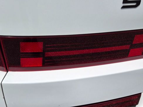 Used 2024 Hyundai Santa Fe Calligraphy FWD image 11