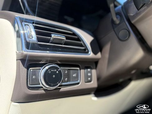 Used 2021 Lincoln Navigator Black Label w/ Cargo Convenience Package AWD/4WD image 20