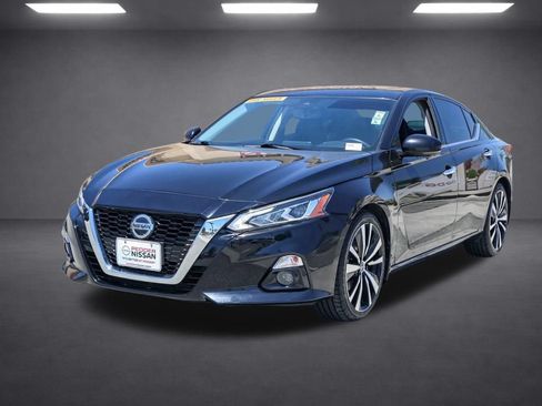 Used 2020 Nissan Altima 2.5 Platinum FWD image 8
