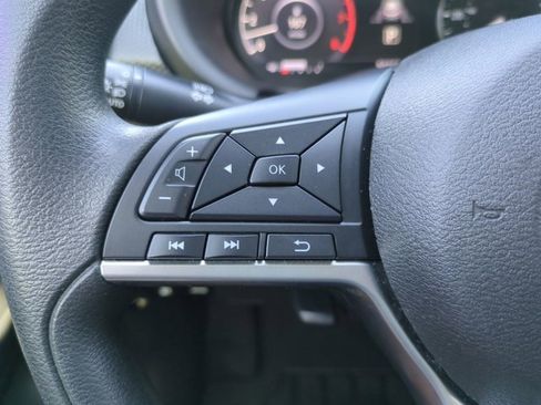 Certified 2021 Nissan Kicks SV image 25