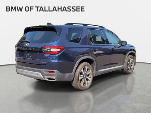 Used 2023 Honda Pilot Elite image 6