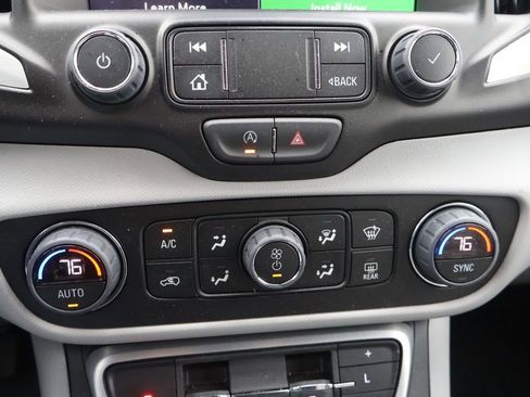 Used 2024 GMC Terrain SLT w/ LPO, Floor Liner Package image 24