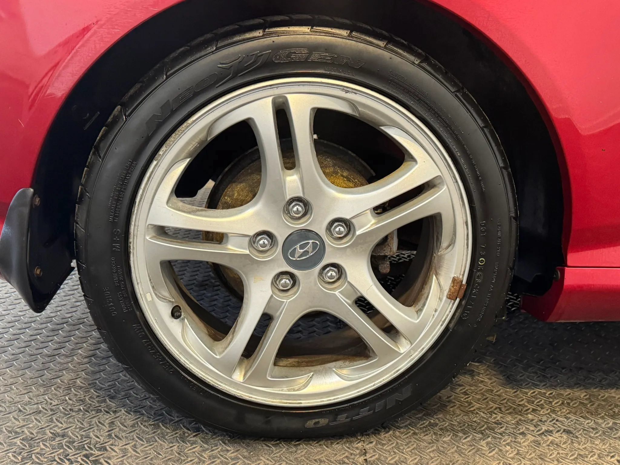 Used 2005 Hyundai Tiburon GT FWD image 28