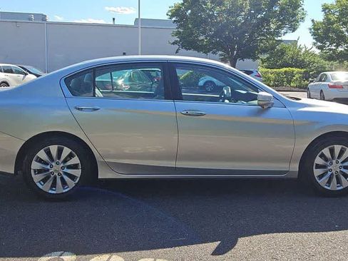 Used 2013 Honda Accord EX image 9
