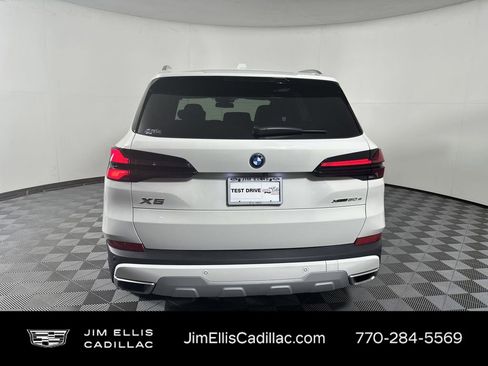 Used 2025 BMW X5 xDrive50e image 7