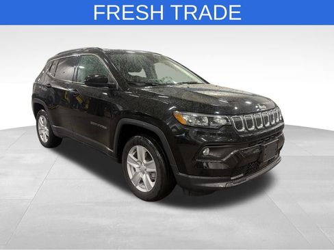 Used 2022 Jeep Compass Latitude w/ Convenience Group AWD/4WD image 1
