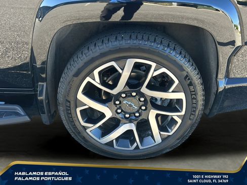 Certified 2025 Chevrolet Silverado EV RST AWD/4WD image 39