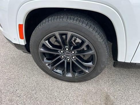 Used 2024 Jeep Grand Wagoneer Series III w/ Rear Seat Video Group 1 image 69