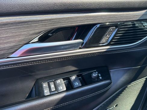 Used 2023 Jeep Wagoneer Series III w/ Preferred Equipment Group image 13