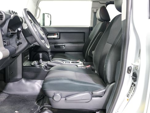 Used 2008 Toyota FJ Cruiser 4WD image 11