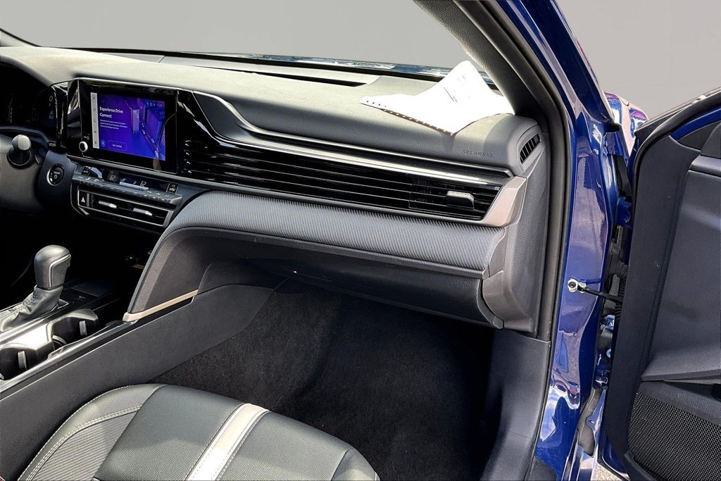 Used 2025 Toyota Camry SE FWD image 26