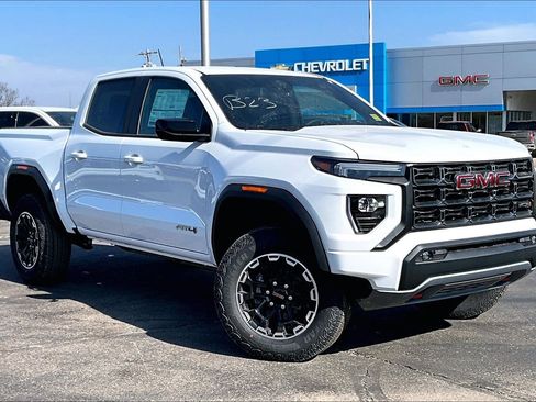 New 2026 GMC Canyon AT4 image 2