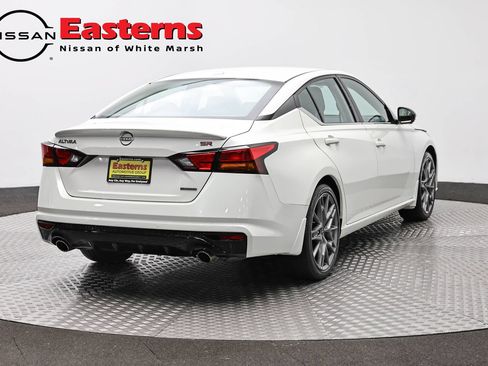 Used 2024 Nissan Altima 2.0 SR FWD image 5