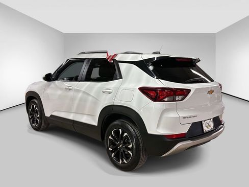 Used 2023 Chevrolet TrailBlazer LT image 3