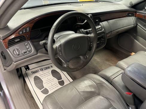 Used 2005 Cadillac De Ville Sedan image 8