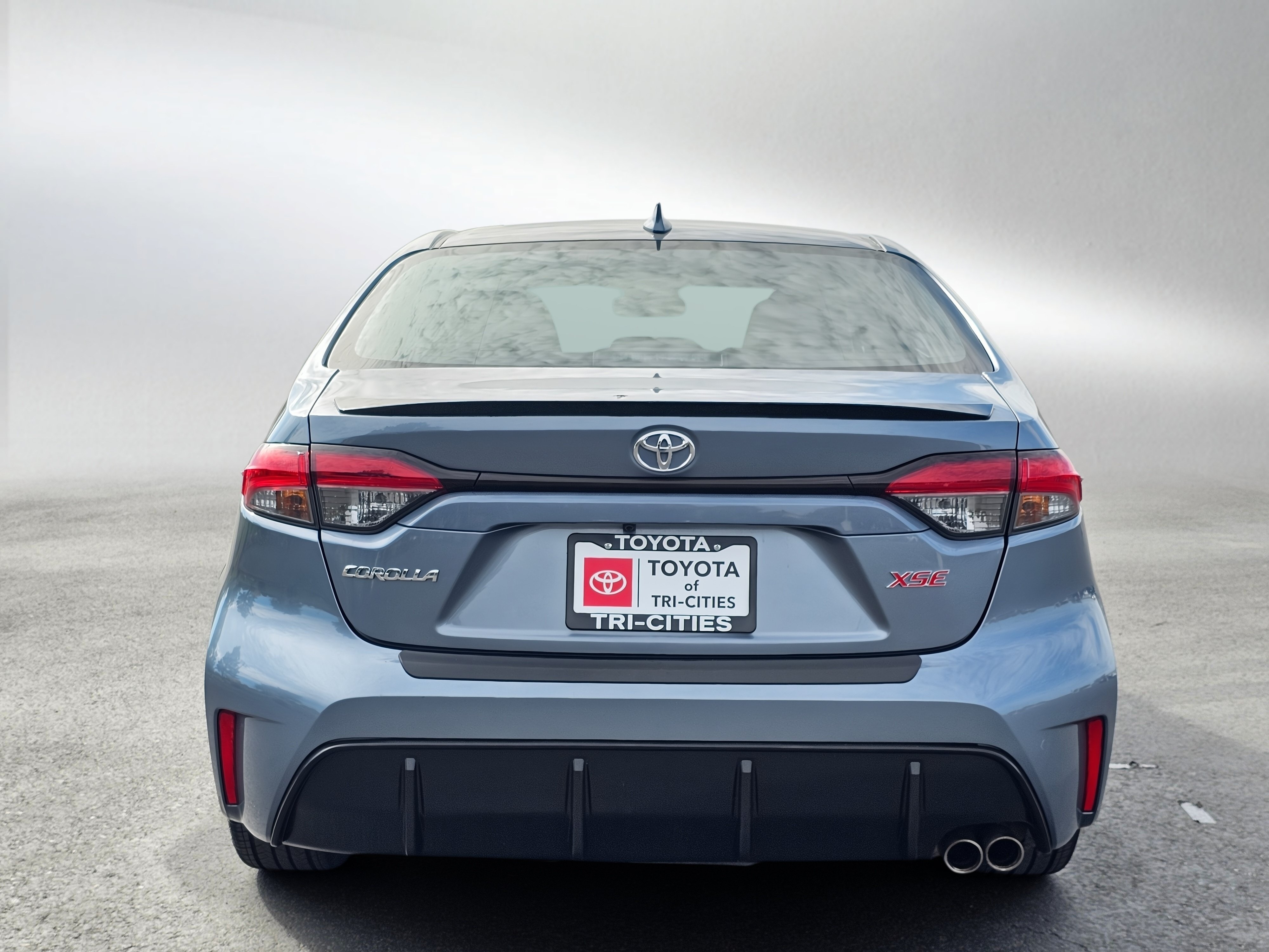 Used 2024 Toyota Corolla XSE FWD image 4