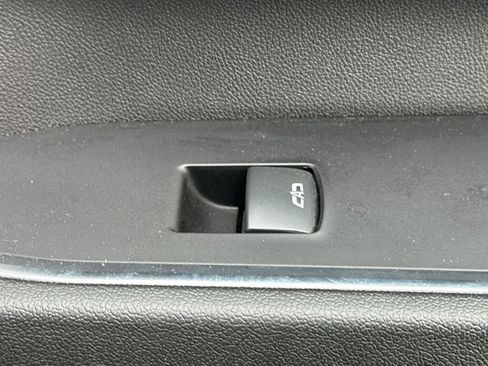 Used 2024 Chevrolet Silverado 2500 LTZ w/ LTZ Premium Package image 21