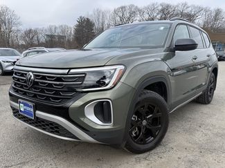 Used 2024 Volkswagen Atlas Peak Edition SE video 1