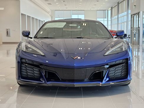 New 2027 Chevrolet Corvette Grand Sport w/ Z52 Sport Performance Package RWD image 6