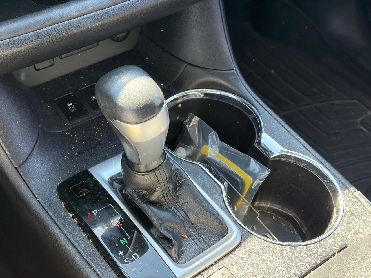 Used 2018 Toyota Highlander SE FWD image 9