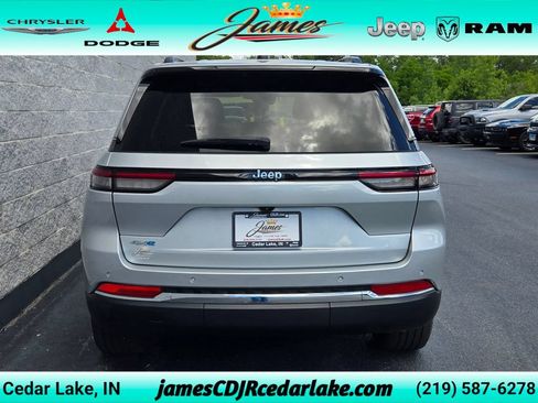 Used 2022 Jeep Grand Cherokee Limited 4xe AWD/4WD image 4