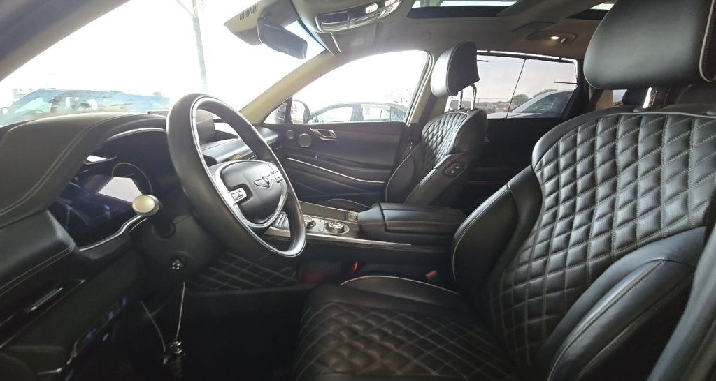 Used 2024 Genesis GV80 3.5T w/ Prestige Package AWD/4WD image 3