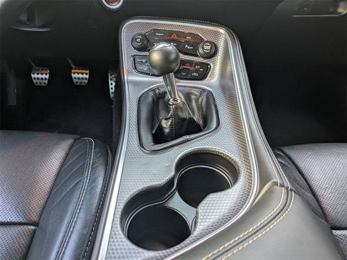 Used 2015 Dodge Challenger SRT Hellcat image 17