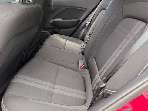 Used 2025 Hyundai Venue SEL FWD image 27